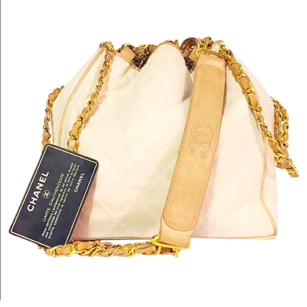 VINTAGE CHANEL Cream and Gold Shoulder Bag with Chain Straps
